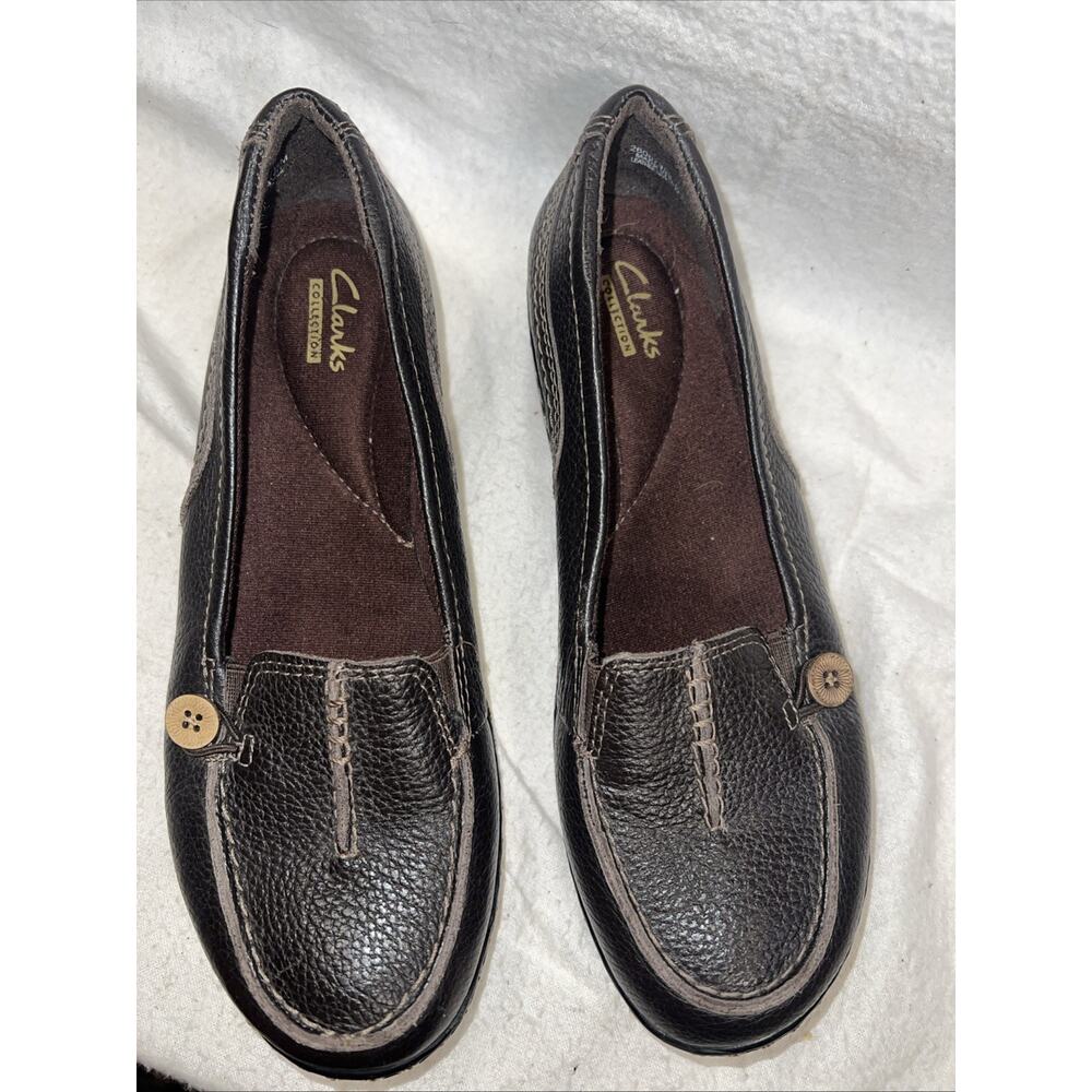 Clarks Brown Leather Slip-On Button Cushioned Flats Comfort Shoes size 7.5 M